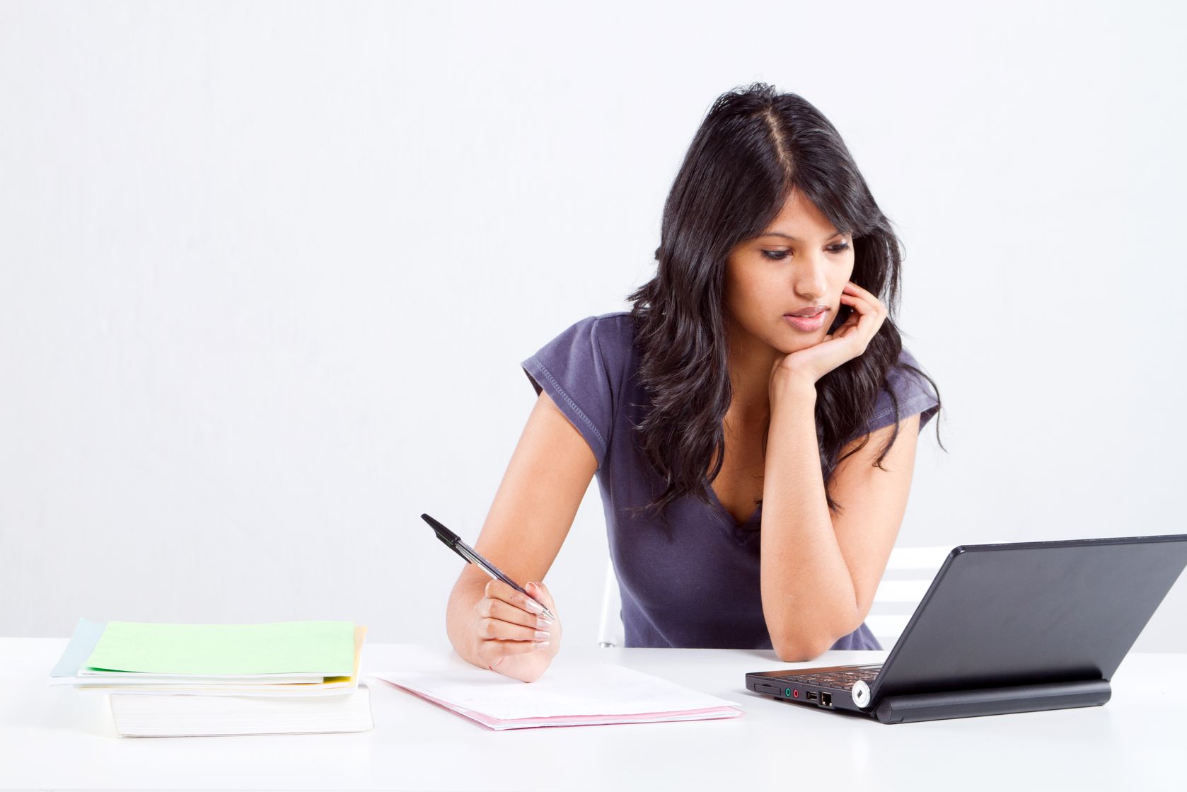 Student serious 0 ecdd0e454daa985881b1b83502a939f34be4a2f65824920a6229a0e61f609eb2